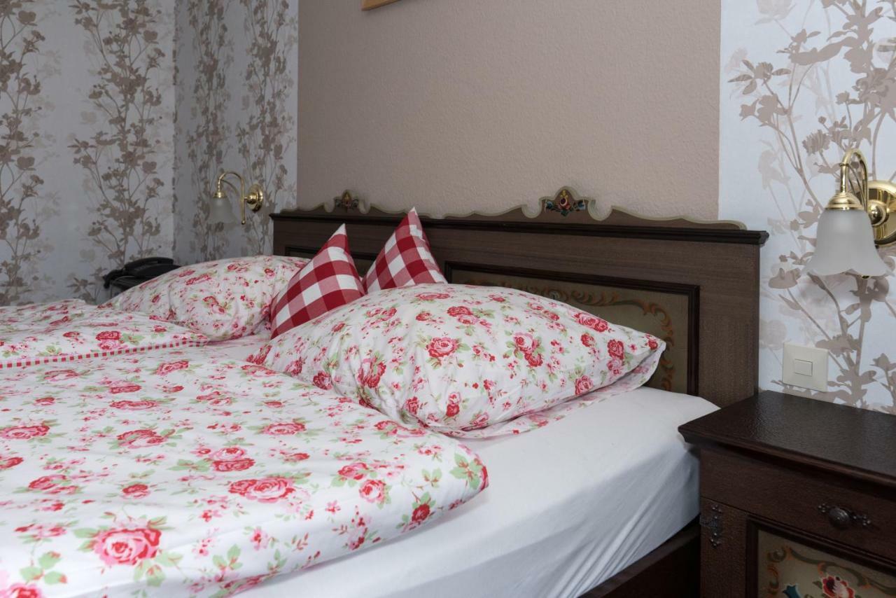 Hotel-Restaurant Johanniskreuz Trippstadt Εξωτερικό φωτογραφία
