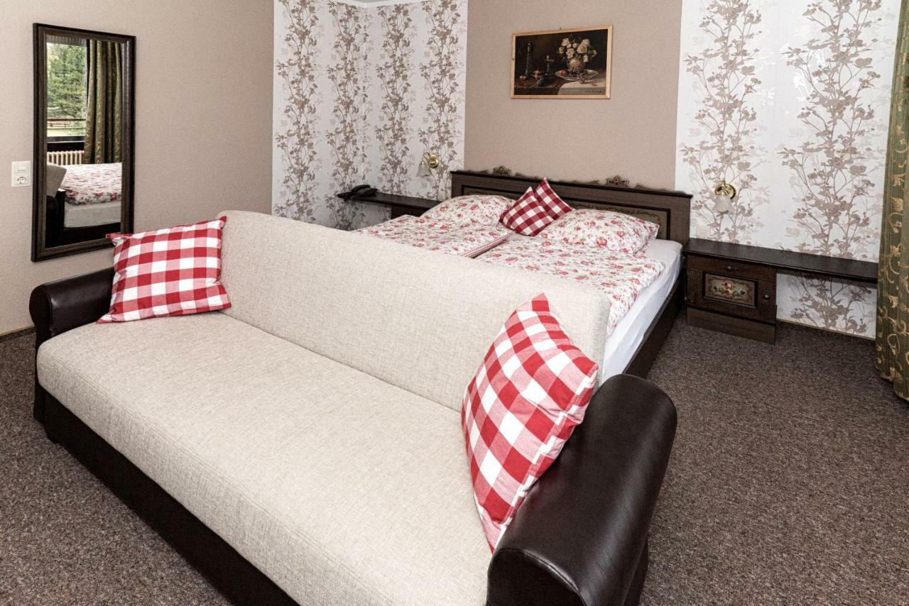 Hotel-Restaurant Johanniskreuz Trippstadt Εξωτερικό φωτογραφία