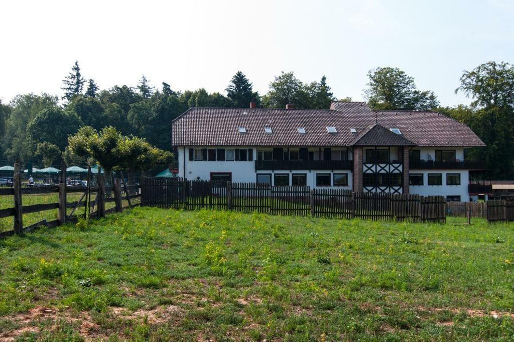 Hotel-Restaurant Johanniskreuz Trippstadt Εξωτερικό φωτογραφία